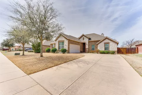 205 Cambridge St, Waxahachie, TX 75165