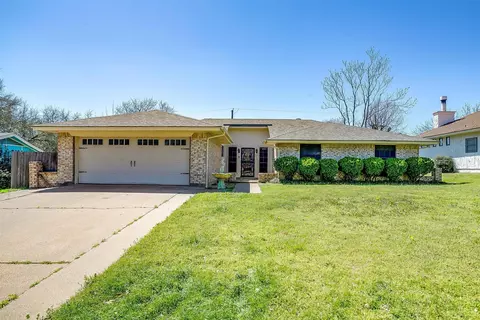 733 Barbara Ln, Burleson, TX 76028