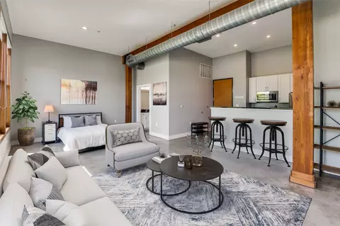 2502 Live Oak St #226, Dallas, TX 75204