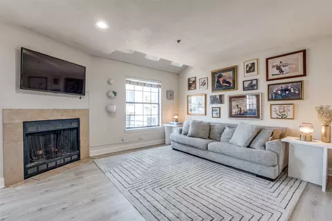 3901 Travis St #212, Dallas, TX 75204