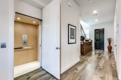 7080 Silverberry St, Dallas, TX 75231