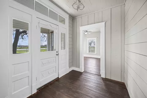 Entry Way - 1449 E Fm 4, Cleburne, TX 76031 photo 1 of 2