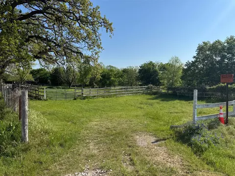Exterior - 1449 E Fm 4, Cleburne, TX 76031 photo 2 of 10