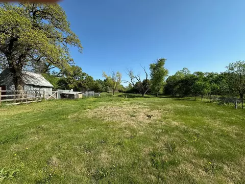 Exterior - 1449 E Fm 4, Cleburne, TX 76031 photo 3 of 10