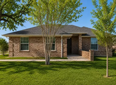 606 W Mulberry St, Decatur, TX 76234