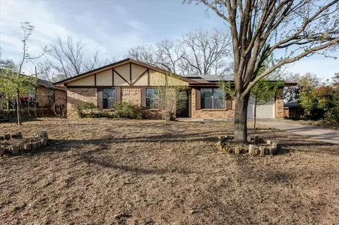 5105 Laurie Dr, Mineral Wells, TX 76067