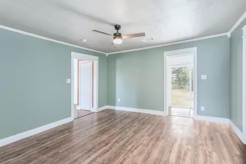 414 E Shepherd St, Denison, TX 75021 photo 3