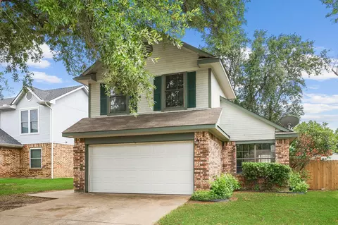 1611 Stoneway Dr, Grapevine, TX 76051