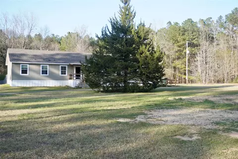9266 Lindsay Rd, Mooringsport, LA 71060