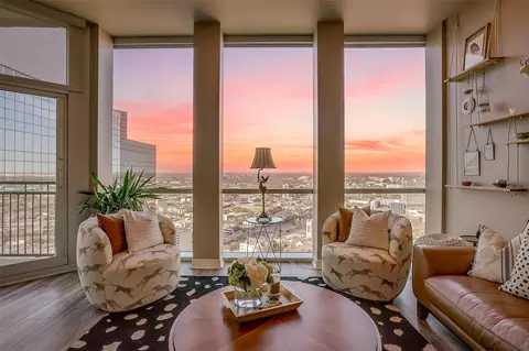 500 Throckmorton St #2708, Fort Worth, TX 76102