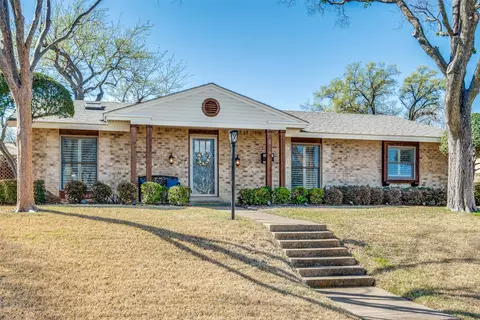 3716 Truesdell Pl, Dallas, TX 75244