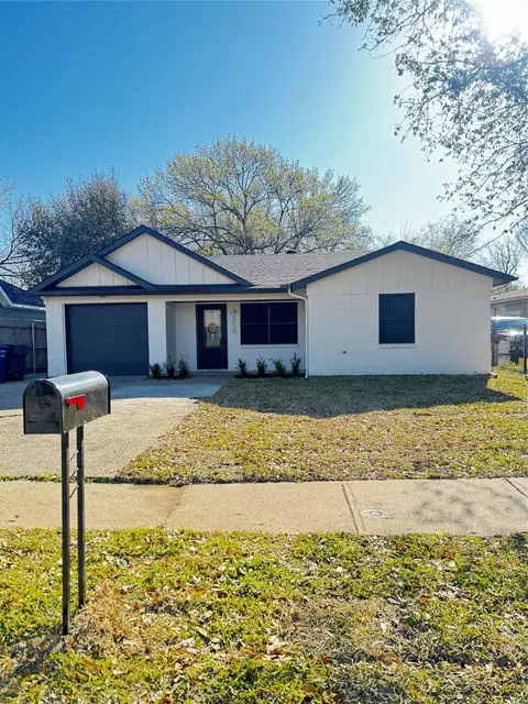 4034 Odessa St, Dallas, TX 75212