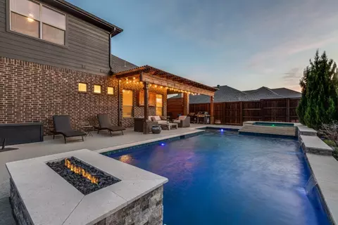 5724 Tawakoni Dr, Argyle, TX 76226