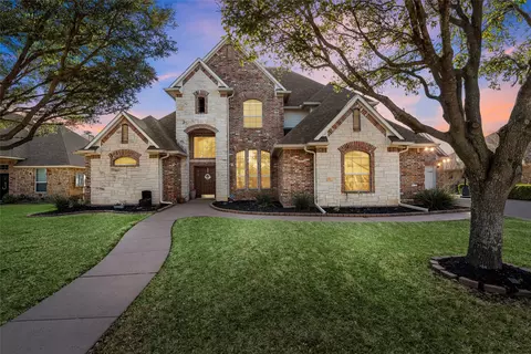924 Queen Elizabeth Dr, Mcgregor, TX 76657