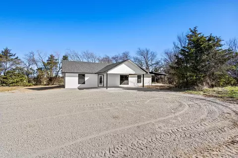 30 Private Road 33084, Sumner, TX 75486