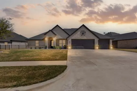 2080 Spieth St, Granbury, TX 76048
