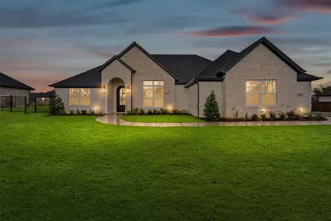 1133 Tremont Ln, Granbury, TX 76049