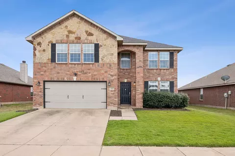 2112 Barracks Dr, Fort Worth, TX 76177