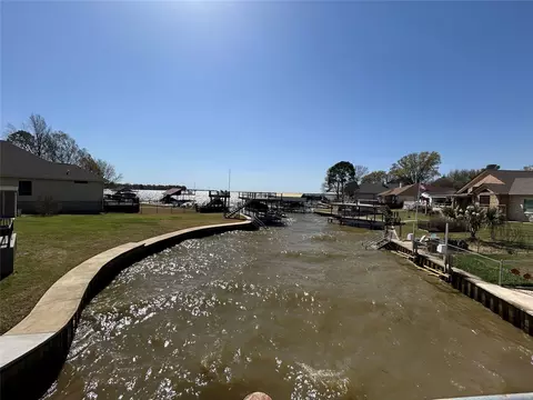 165 Seaside Dr, Gun Barrel City, TX 75156