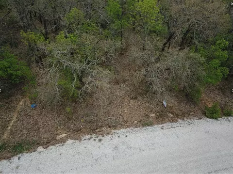 000 Hauser Pl, Runaway Bay, TX 76426
