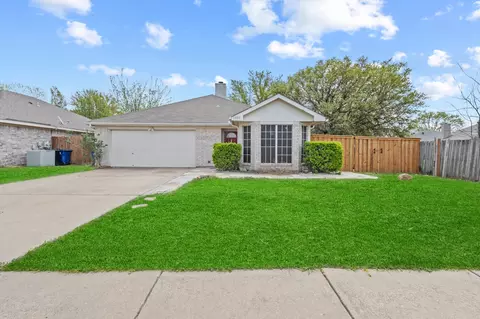 1035 Brown St, Burleson, TX 76028