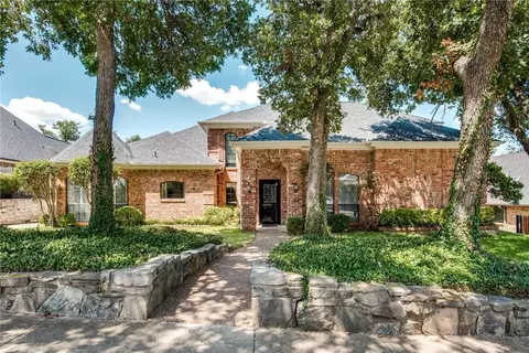 3125 Hurstview Dr, Hurst, TX 76054