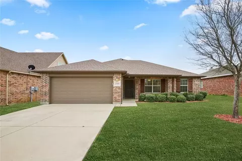 2004 Maxwell Ct, Aubrey, TX 76227