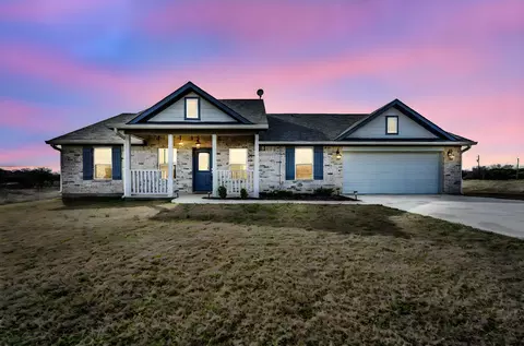 7135 Sandy Oaks Dr, Whitney, TX 76692
