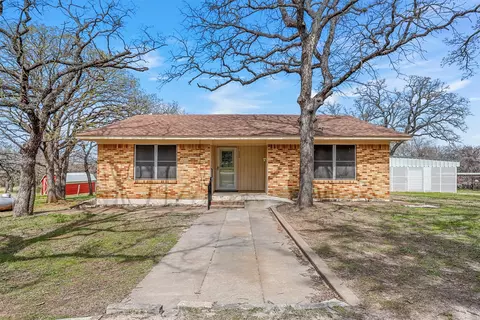 2124 Tarver Rd, Burleson, TX 76028