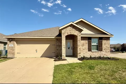 2077 Enchanted Rock Dr, Forney, TX 75126