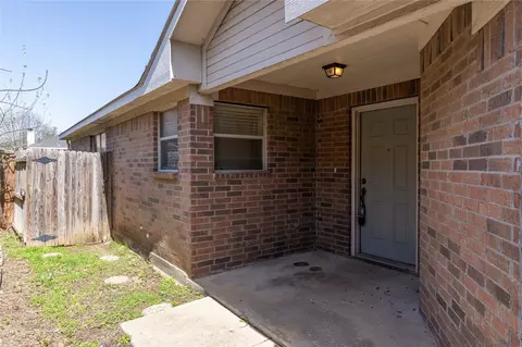1007 Cruise St, Denton, TX 76207
