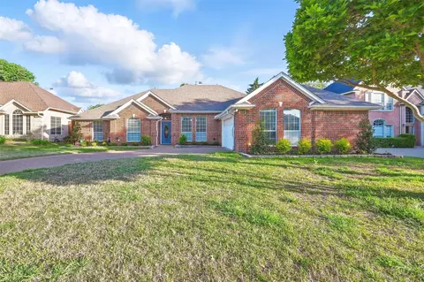 3 Treewood Ct, Mansfield, TX 76063
