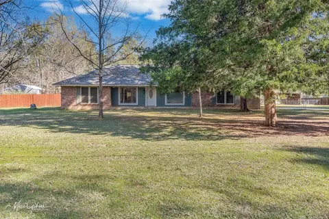 348 Douglas Dr, Stonewall, LA 71078