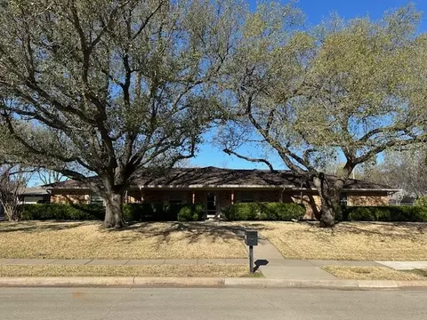 3909 Niagara St, Garland, TX 75041