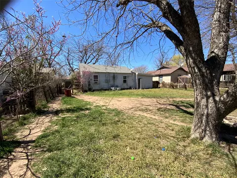 204 S Williams Dr, Comanche, TX 76442 photo 13