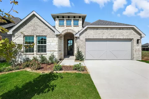 1211 Rothland Ln, Red Oak, TX 75154