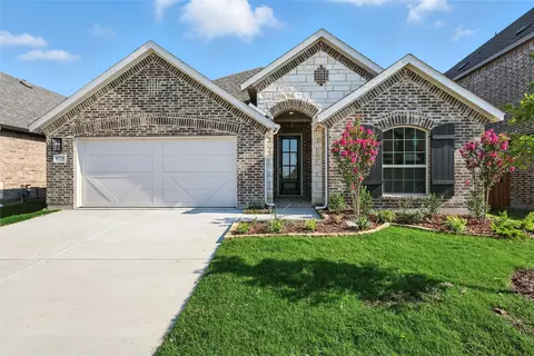 825 Alderwood Dr, Red Oak, TX 75154