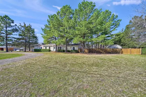 585 Paradise Cove Rd, Pottsboro, TX 75076