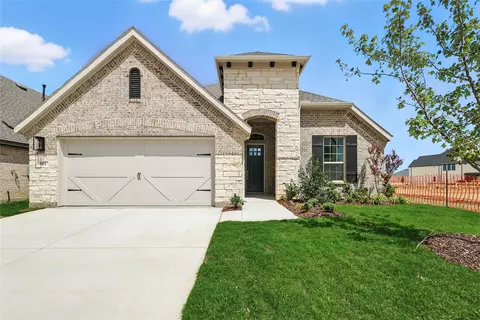 913 Schuberts Rd, Justin, TX 76247