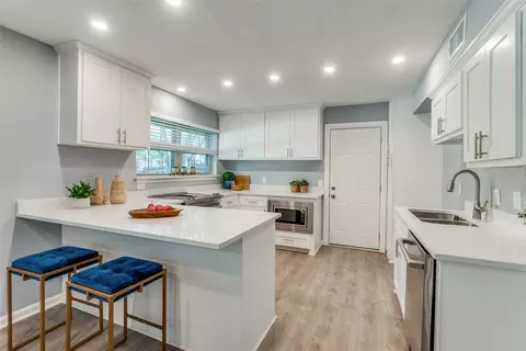 7706 Meadow Rd #121, Dallas, TX 75230