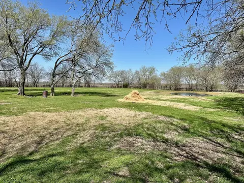 3 467 Ac County Road 4040, Ector, TX 75439 photo 9