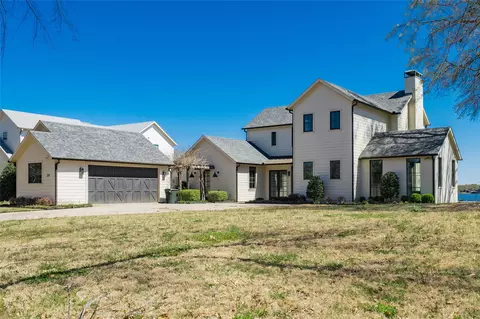 237 Bushwhacker Dr, Mabank, TX 75156