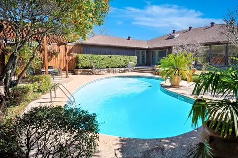 2801 Graphic Pl, Plano, TX 75075