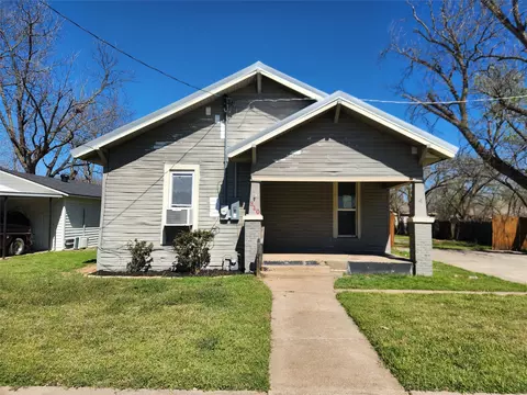 310 N Pendell Ave, Cleburne, TX 76033