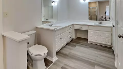 Bath - 3320 Prancer St, Lancaster, TX 75146 photo 4 of 5
