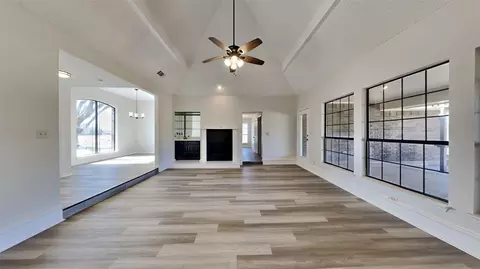3320 Prancer St, Lancaster, TX 75146