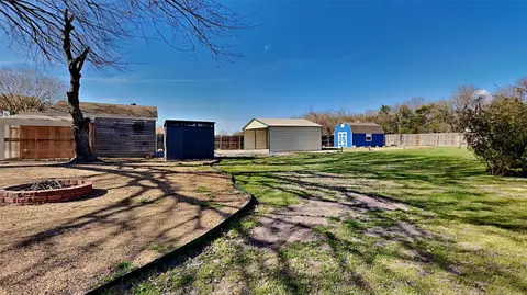 Exterior - 3320 Prancer St, Lancaster, TX 75146 photo 1 of 5