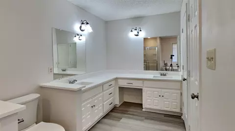 Bath - 3320 Prancer St, Lancaster, TX 75146 photo 3 of 5
