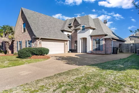 122 Ironwood Dr, Bossier City, LA 71111