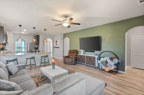 135 Crockett Way, Venus, TX 76084
